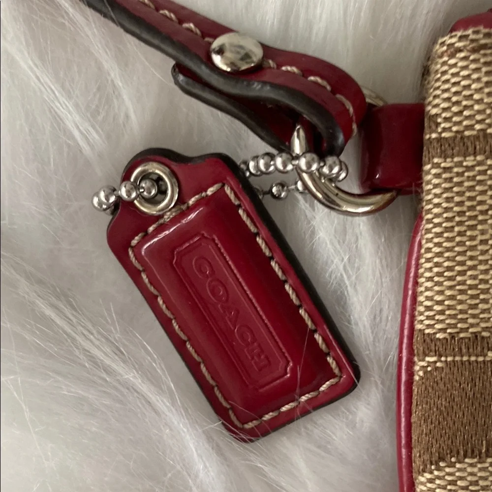 EUC Coach Red and Tan Wristlet with the iconic”C” Signature Monogram - Picture 3 of 10